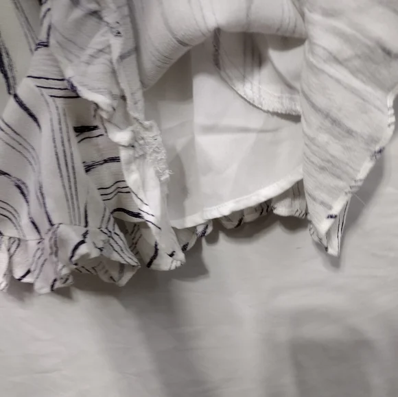 NWT Blu Pepper Romper Women's L White Blue Strips Ruffle Asymmetrical Beach Boho - Picture 6 of 12